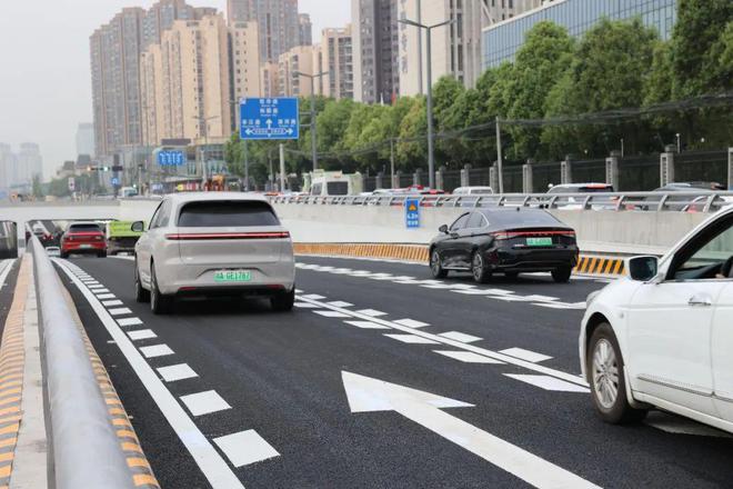 顺路口）下穿隧道半幅通车澳门新葡京剑南大道（长(图3)