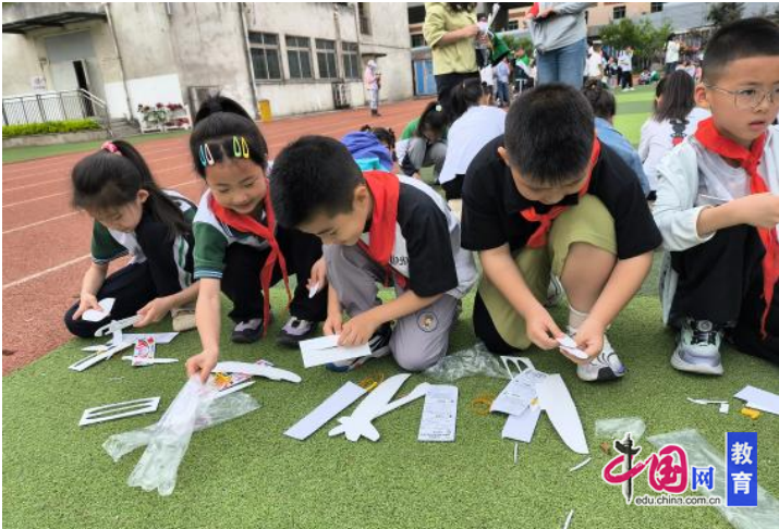 御营小学举办第十三届科技月活动新葡京竞享科技乐创未来 绵阳市(图4)